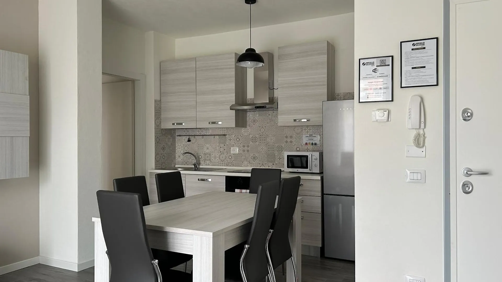 Treviolo - Immobili E Soluzioni Rent Apartment 0*,